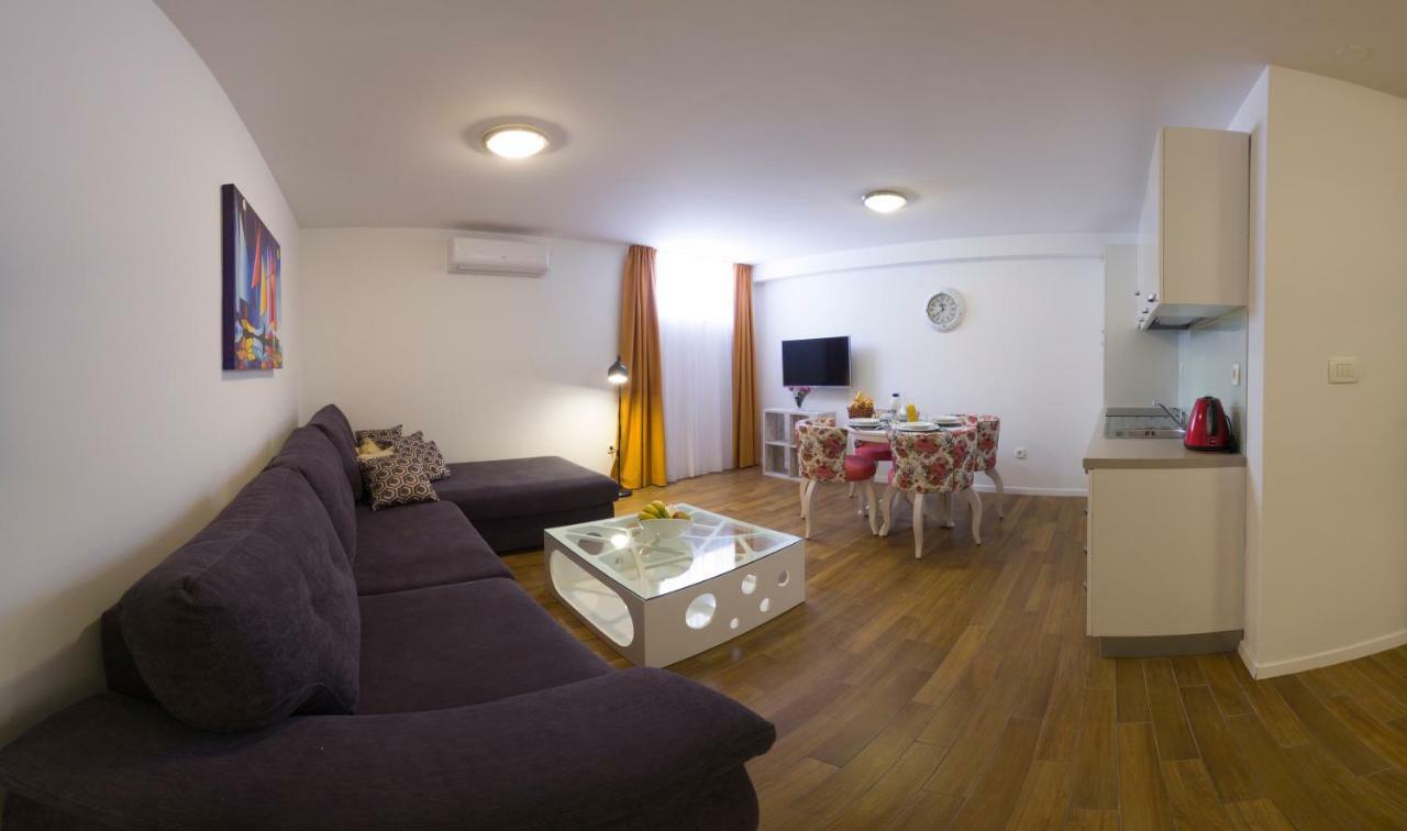 Royal Residence Chica Cure Split Exterior photo