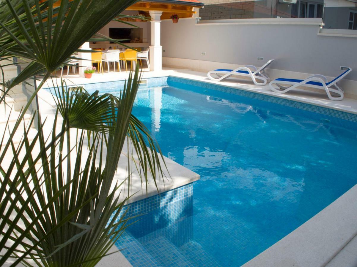 Royal Residence Chica Cure Split Exterior photo